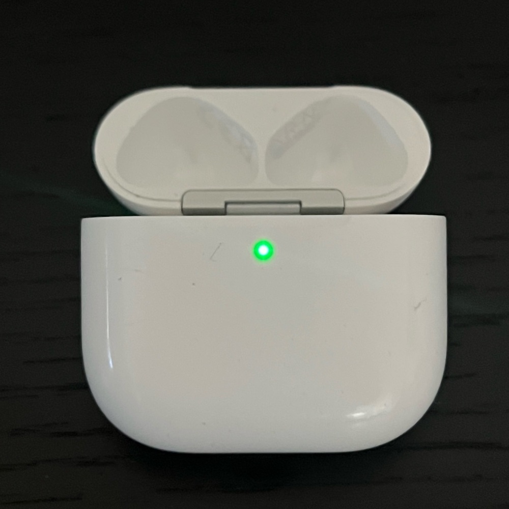 Apple AirPods 4 4th Generation No ANC Charging Case (A3058)